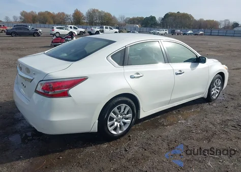 2015 Nissan Altima 2.5 S из США, поврежденный, VIN 1N4AL3AP6FN367222